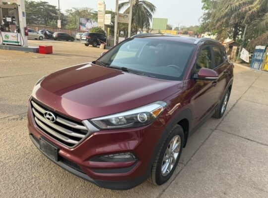 HYUNDAI TUCSON