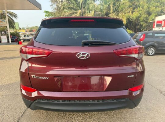 HYUNDAI TUCSON