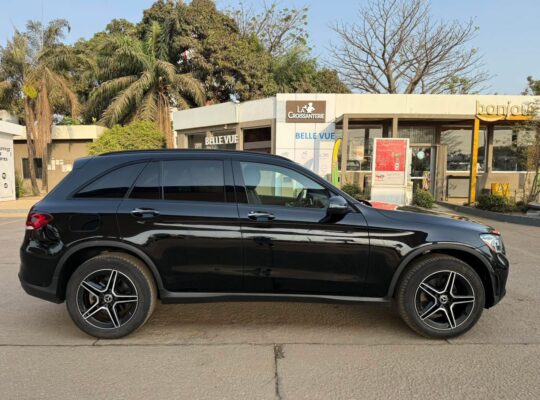 MERCEDES GLC 300 4MATIC