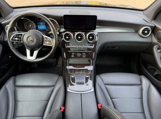 MERCEDES GLC 300 4MATIC