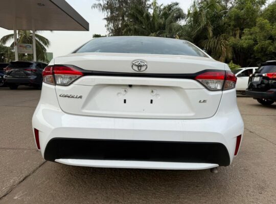 TOYOTA COROLLA LE
