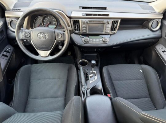 TOYOTA RAV4 XLE