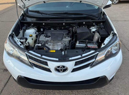 TOYOTA RAV4 XLE