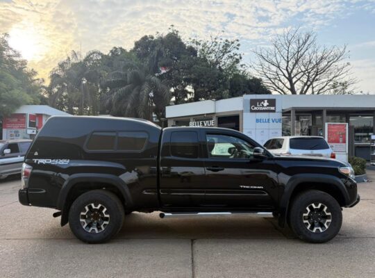 TOYOTA TACOMA