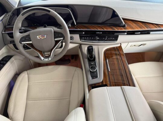 CADILLAC ESCALADE 600