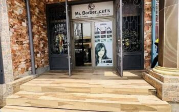 Conakry Business Un Grand Magasin a LOUER au plei