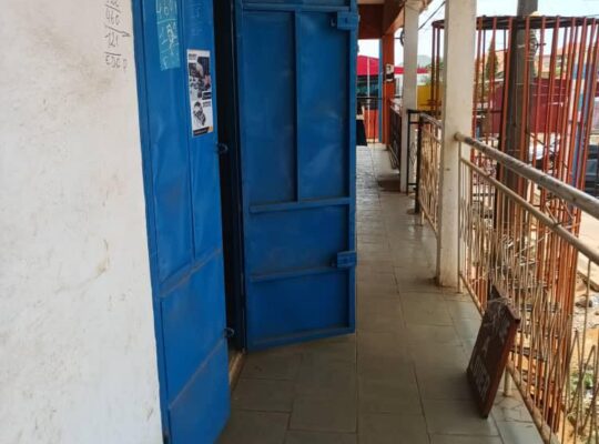 #2.000.000 gnf pour Un Magasin a LOUER au plein co