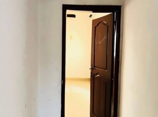 À LOUER – APPARTEMENT IDÉAL POUR BUREAU À KIPE Sit