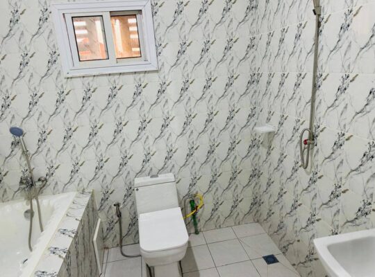 VILLA MODERNE ET ANNEXE À VENDRE À COYAH . Quarti