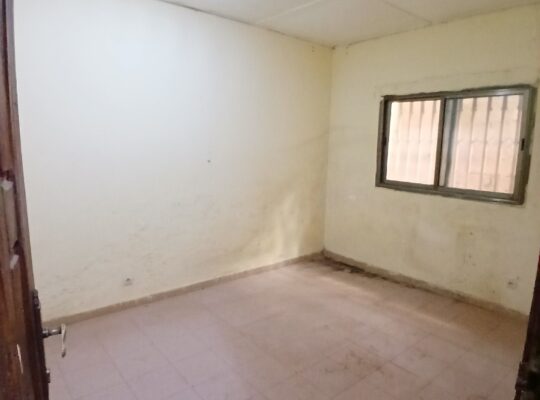 EN #LOCATION #Disponible à #LOUER À #PETIT_SIMBAYA