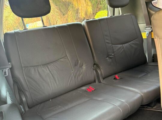 TOYOTA LAND CRUISER