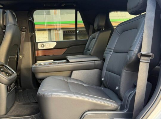 LINCOLN NAVIGATOR