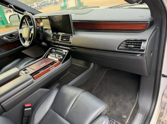LINCOLN NAVIGATOR