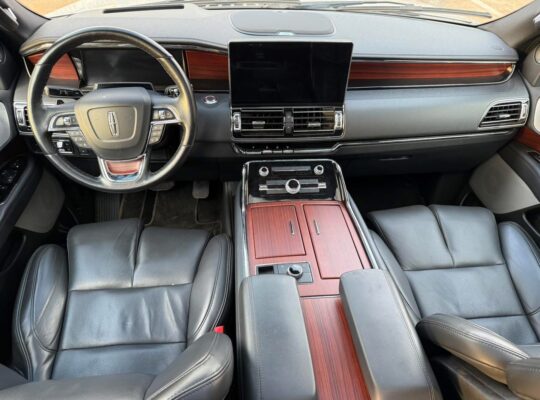 LINCOLN NAVIGATOR