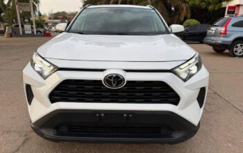 TOYOTA RAV4 XLE
