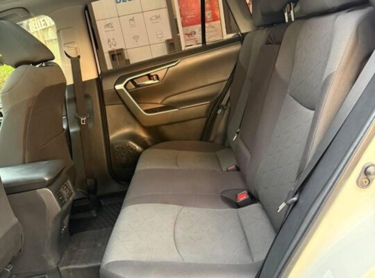 TOYOTA RAV4 XLE