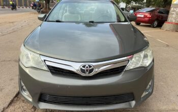 TOYOTA CAMRY XLE