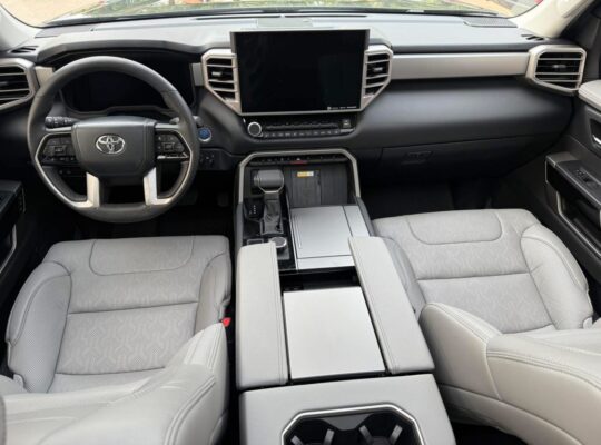 TOYOTA SÉQUOIA