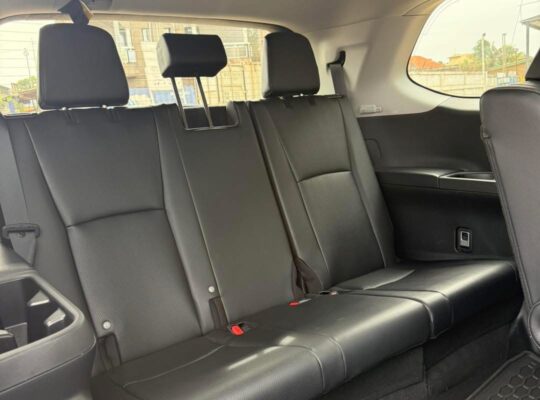 TOYOTA HIGHLANDER