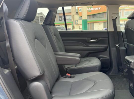 TOYOTA HIGHLANDER