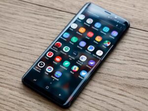 SAMSUNG S10E