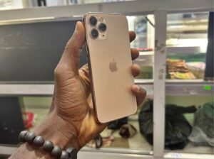 IPHONE 11 PRO