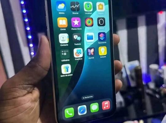 IPHONE 11