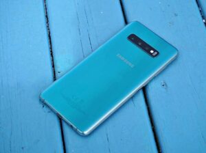 SAMSUNG S10