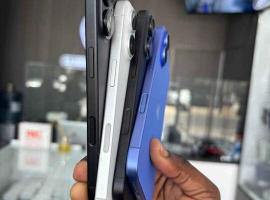 IPHONE 16 SIMPLE