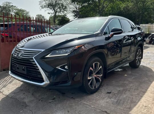 LEXUS