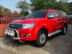 TOYOTA HILUX