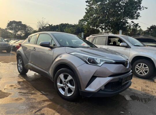 TOYOTA CHR