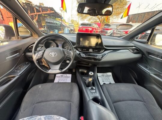 TOYOTA CHR