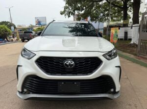 TOYOTA HIGHLANDER