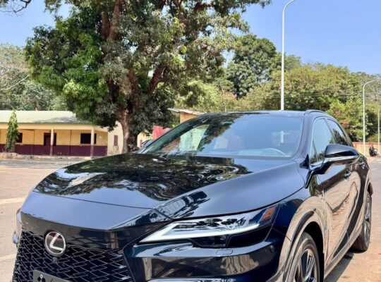 LEXUS