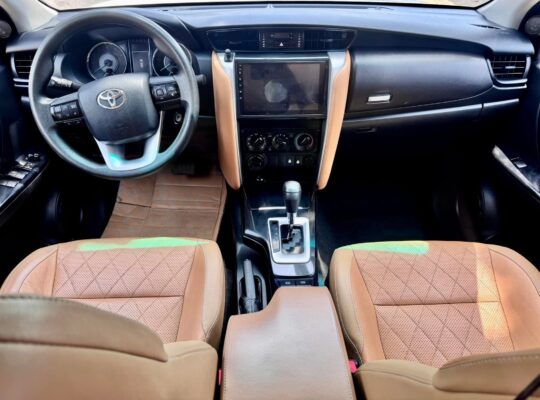 TOYOTA FORTUNER