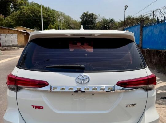TOYOTA FORTUNER