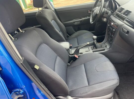 MAZDA 3