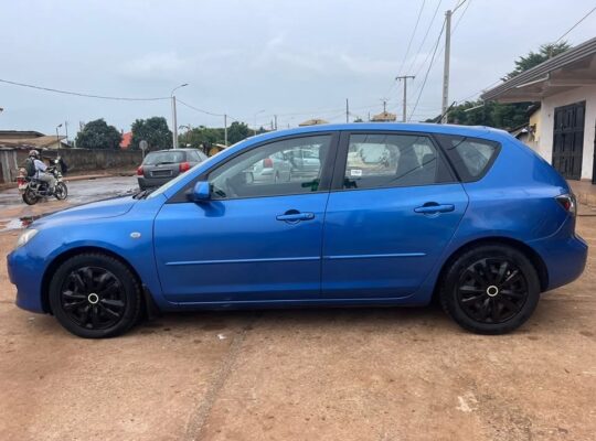 MAZDA 3