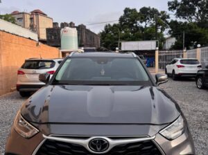 TOYOTA HIGHLANDER