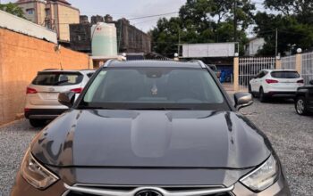 TOYOTA HIGHLANDER