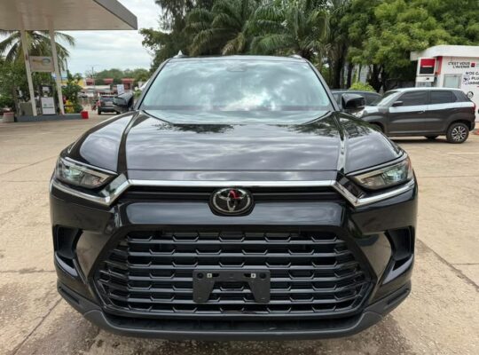 TOYOTA HIGHLANDER