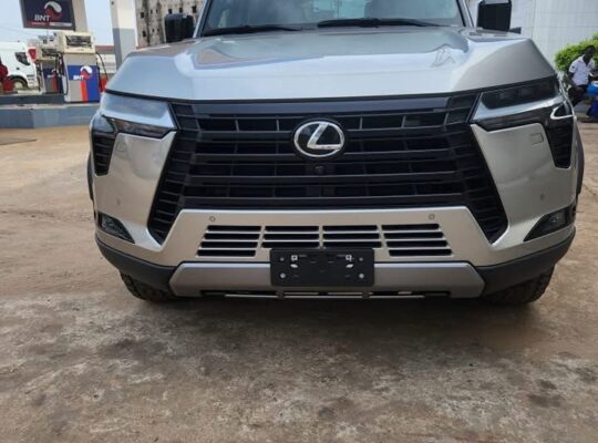 LEXUS