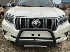 TOYOTA LAND CRUISER
