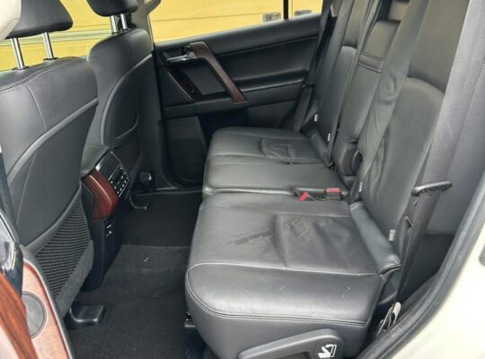 TOYOTA LAND CRUISER
