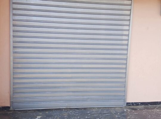 Dissa Business Un Grand Magasin a LOUER au plein