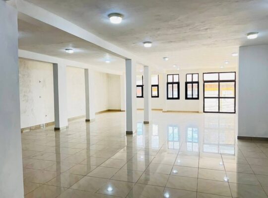 🏢 NOUVEAUX BUREAUX À LOUER – KALOUM (ALMAMYA) 📍