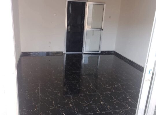 Dissa Business Un Grand Magasin a LOUER au plein