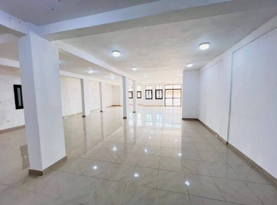 🏢 NOUVEAUX BUREAUX À LOUER – KALOUM (ALMAMYA) 📍