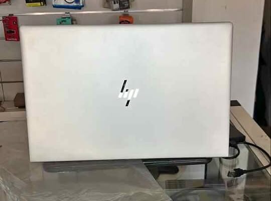 ORDINATEUR HP